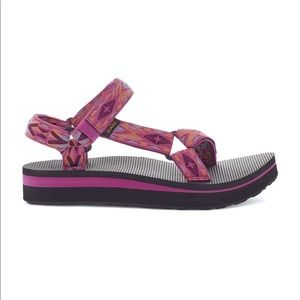Teva Women's Midform Universal Sandal Double Diamond Festival Fuschia